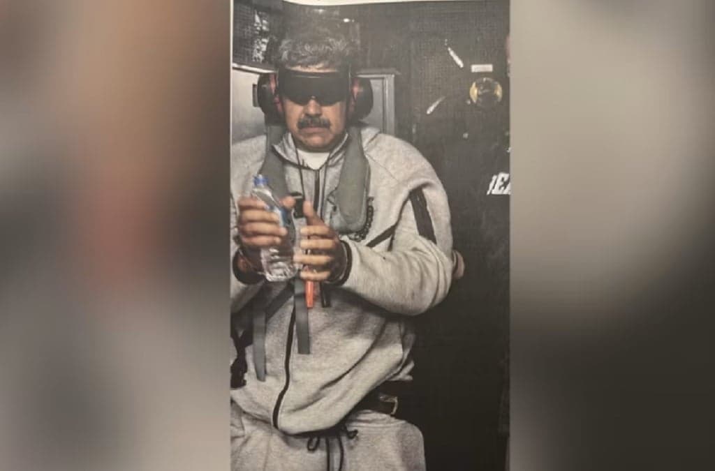 Terungkap, Presiden Venezuela Maduro dan Istri Diseret dari Kamar Tidur oleh Pasukan Elite AS Terungkap, Presiden Venezuela Maduro dan Istri Diseret dari Kamar Tidur oleh Pasukan Elite AS