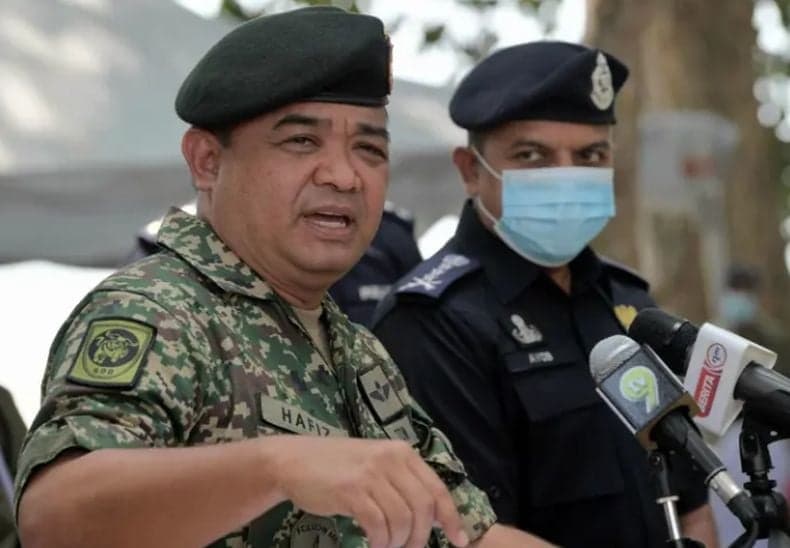 Mantan Panglima Angkatan Darat Malaysia Ditangkap Dugaan Korupsi Tender Militer Mantan Panglima Angkatan Darat Malaysia Ditangkap Dugaan Korupsi Tender Militer