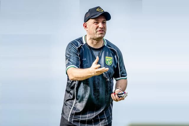 Persebaya Full Percaya Diri! Bernardo Tavares Tebar Ancaman untuk Persib Persebaya Full Percaya Diri! Bernardo Tavares Tebar Ancaman untuk Persib