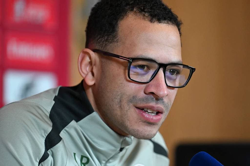 Chelsea Pecat Liam Rosenior, Ruang Ganti Memanas karena Satu Pemain Terabaikan Chelsea Pecat Liam Rosenior, Ruang Ganti Memanas karena Satu Pemain Terabaikan