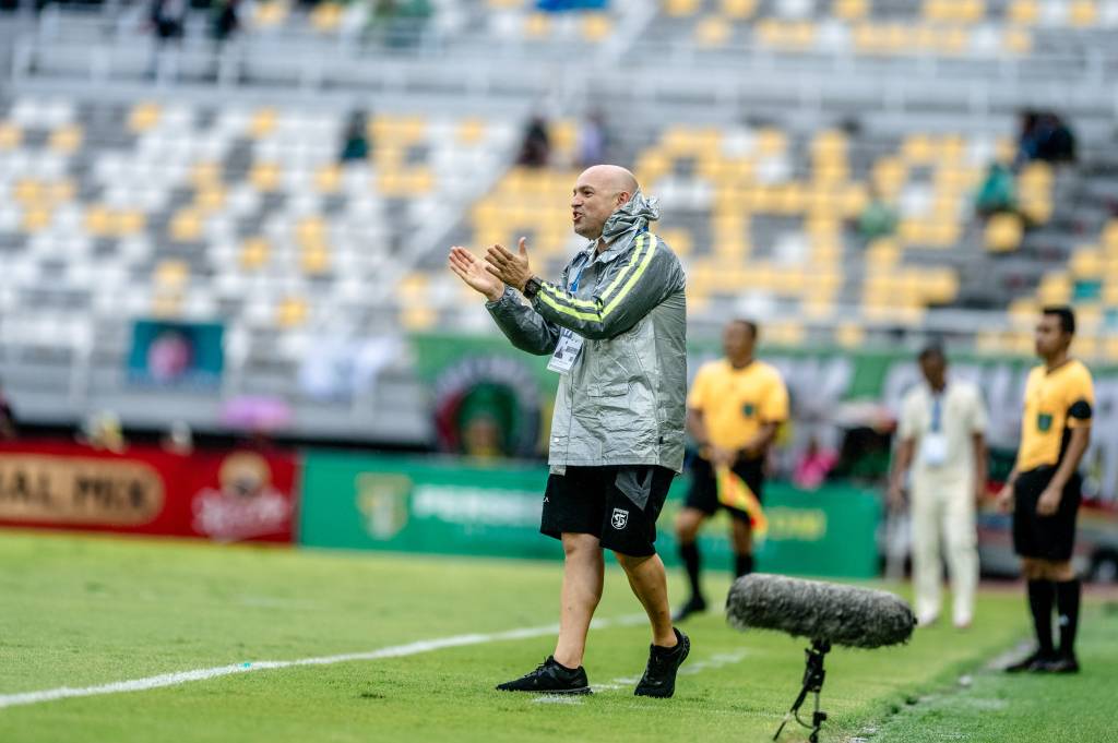 Kabar Buruk! Kekuatan Persebaya Tergerus Jelang Lawan Bhayangkara FC Kabar Buruk! Kekuatan Persebaya Tergerus Jelang Lawan Bhayangkara FC