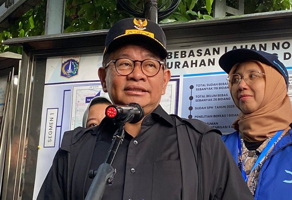 Pemprov DKI Rampungkan Pembebasan Lahan Normalisasi Kali Ciliwung Pemprov DKI Rampungkan Pembebasan Lahan Normalisasi Kali Ciliwung