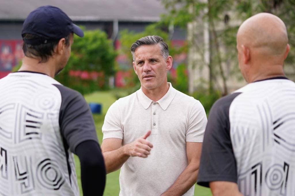 John Herdman Blak-blakan! Dukungan Besar untuk Timnas Indonesia Bisa Jadi Kutukan John Herdman Blak-blakan! Dukungan Besar untuk Timnas Indonesia Bisa Jadi Kutukan
