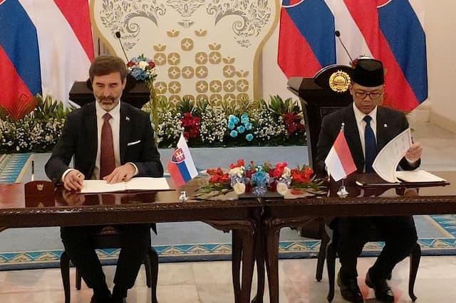 Bertemu Sugiono, Menlu Slovakia Tawarkan Pengembangan Energi Nuklir di Indonesia Bertemu Sugiono, Menlu Slovakia Tawarkan Pengembangan Energi Nuklir di Indonesia