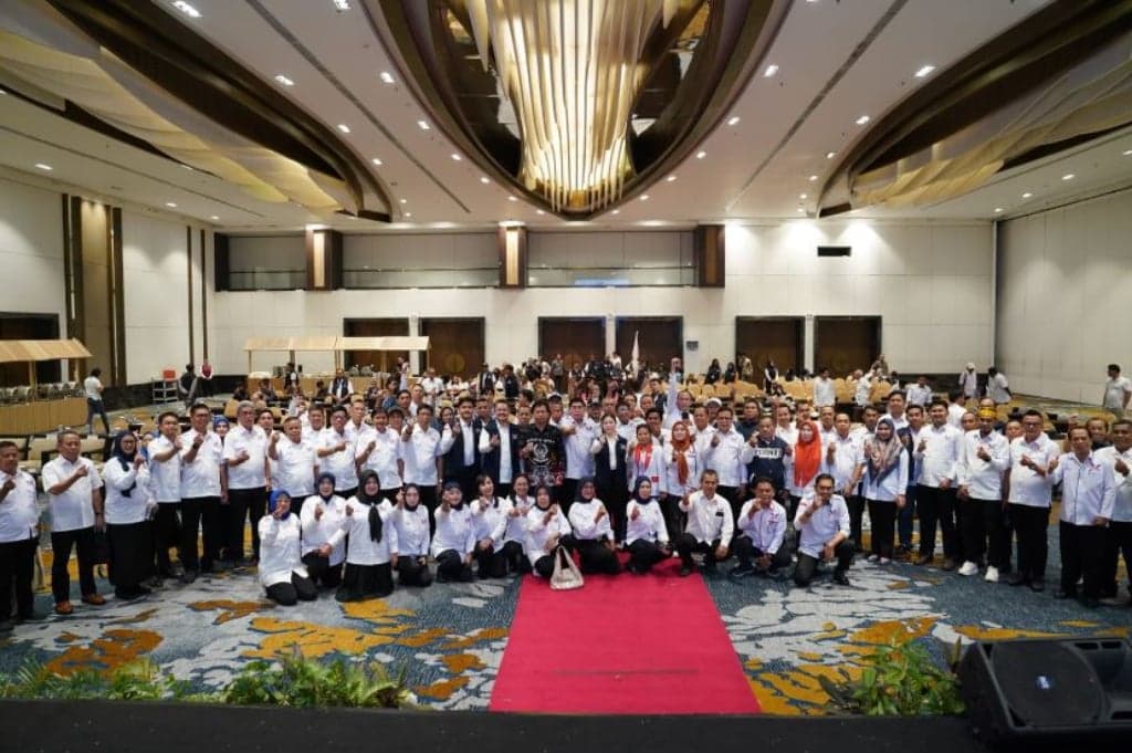 Pesan Angela Tanoesoedibjo ke Kader Perindo Sulsel: Turun ke Masyarakat Bangun Ekonomi Bernilai Tambah Pesan Angela Tanoesoedibjo ke Kader Perindo Sulsel: Turun ke Masyarakat Bangun Ekonomi Bernilai Tambah