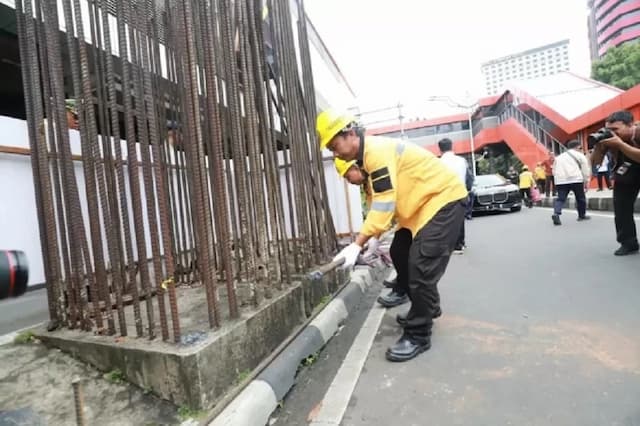 Pramono Kebut Pembongkaran Monorel di Rasuna Said Jaksel, per Hari Potong 5 Tiang Pramono Kebut Pembongkaran Monorel di Rasuna Said Jaksel, per Hari Potong 5 Tiang