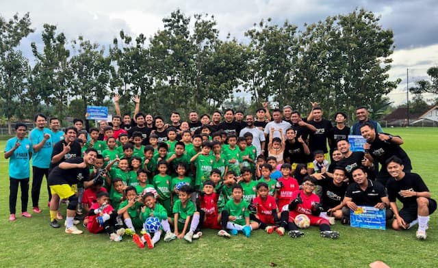 Legenda Timnas Turun ke Akar Rumput, 55 Anak Sleman Dapat Coaching Clinic Eksklusif dari SeeJontor FC Legenda Timnas Turun ke Akar Rumput, 55 Anak Sleman Dapat Coaching Clinic Eksklusif dari SeeJontor FC