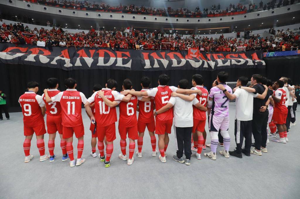 Suporter Apresiasi Timnas Futsal Indonesia, Runner Up Piala Asia 2026 Dianggap di Luar Dugaan Suporter Apresiasi Timnas Futsal Indonesia, Runner Up Piala Asia 2026 Dianggap di Luar Dugaan