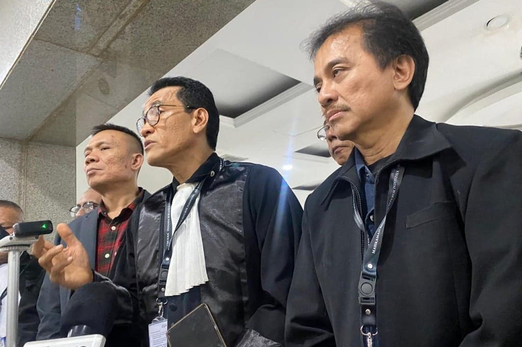 Link Live Streaming Sidang Uji Materi MK yang Diajukan Roy Suryo cs, Saksikan di Sini! Link Live Streaming Sidang Uji Materi MK yang Diajukan Roy Suryo cs, Saksikan di Sini!