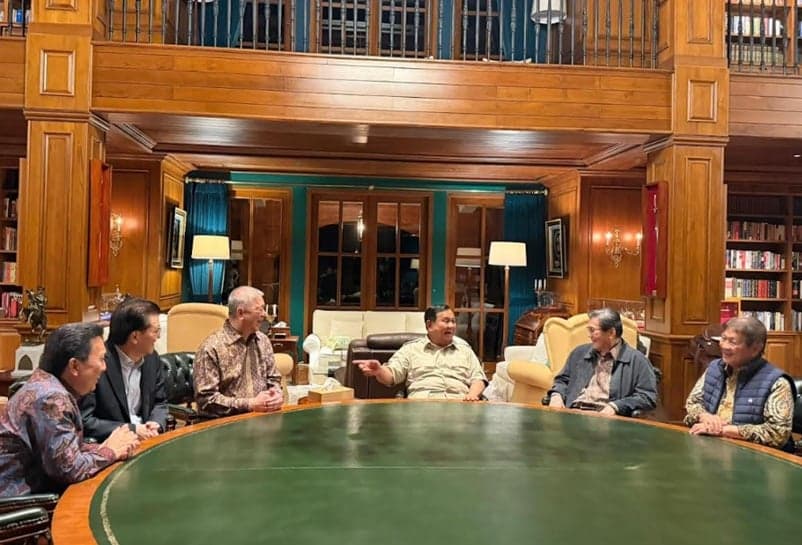 Isi Pertemuan Prabowo dengan 5 Pengusaha Kelas Kakap selama 4,5 Jam Isi Pertemuan Prabowo dengan 5 Pengusaha Kelas Kakap selama 4,5 Jam