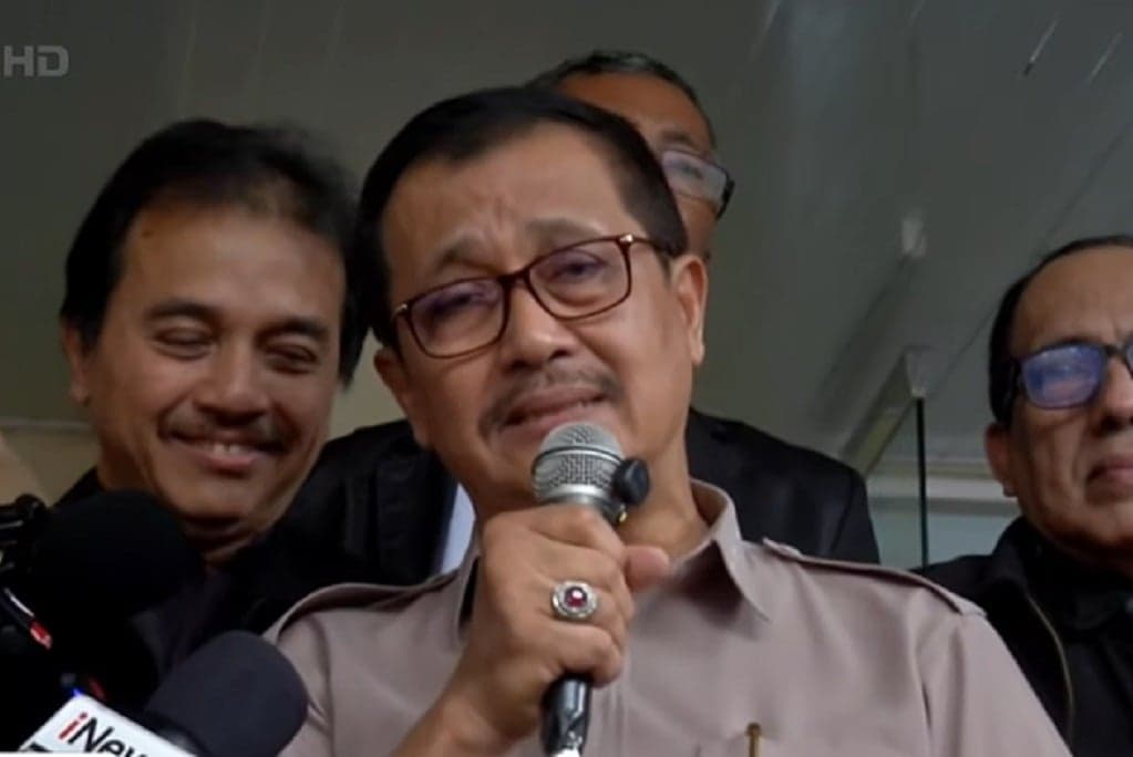 Eks Wakapolri Oegroseno Soroti SP3 Eggi Sudjana-Damai: Roy Suryo Cs Harusnya Juga Dapat Eks Wakapolri Oegroseno Soroti SP3 Eggi Sudjana-Damai: Roy Suryo Cs Harusnya Juga Dapat