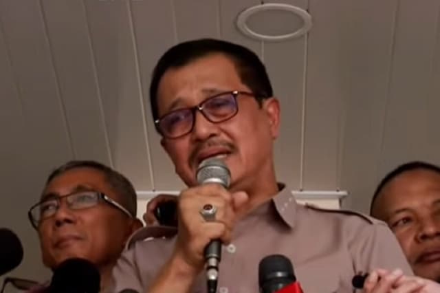 Eks Wakapolri Oegroseno Jadi Ahli Roy Suryo Cs, bakal Bicara Pengalaman 35 Tahun di Polri ke Penyidik Eks Wakapolri Oegroseno Jadi Ahli Roy Suryo Cs, bakal Bicara Pengalaman 35 Tahun di Polri ke Penyidik