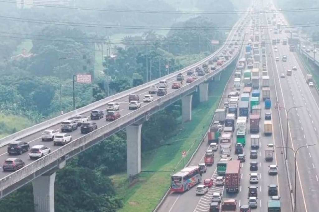 Libur Panjang Imlek dan Jelang Ramadan, Tol MBZ dan Jakarta-Cikampek Padat Merayap Libur Panjang Imlek dan Jelang Ramadan, Tol MBZ dan Jakarta-Cikampek Padat Merayap