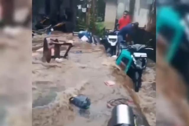 Banjir Bandang Terjang Kampung Domas Salatiga, 4 Rumah Warga Terdampak Kerusakan Banjir Bandang Terjang Kampung Domas Salatiga, 4 Rumah Warga Terdampak Kerusakan