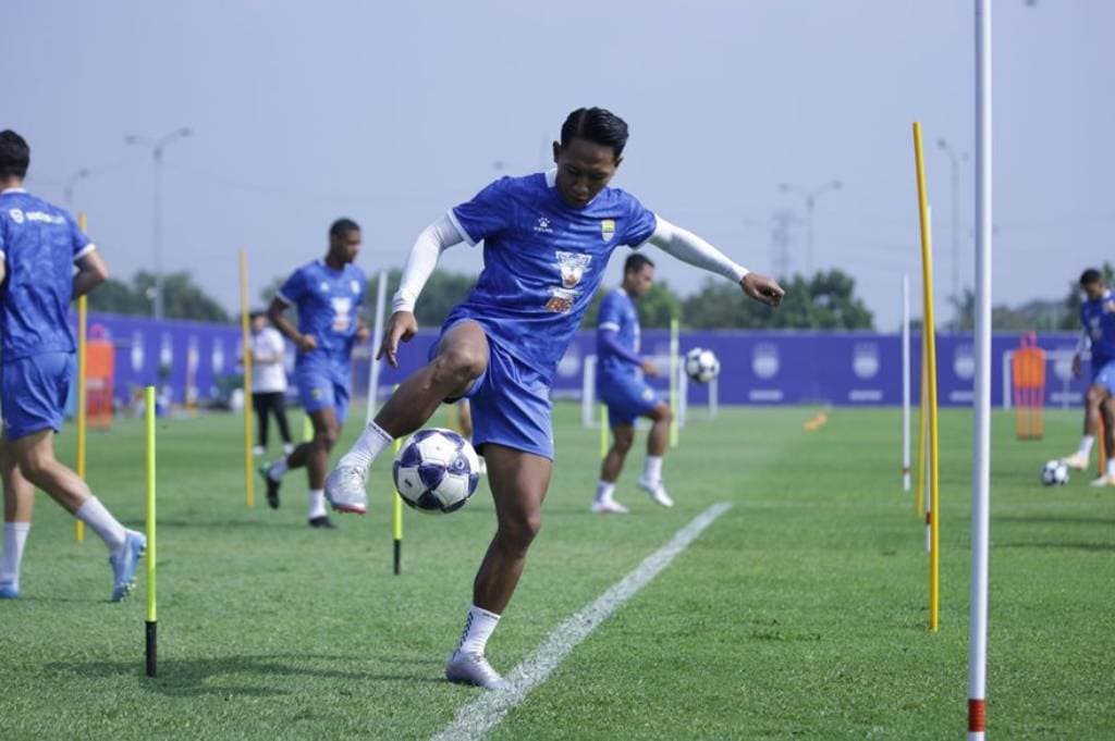 Persib Kejar Keajaiban Lawan Ratchaburi, Beckham Putra Minta Bantuan Bobotoh di GBLA Persib Kejar Keajaiban Lawan Ratchaburi, Beckham Putra Minta Bantuan Bobotoh di GBLA