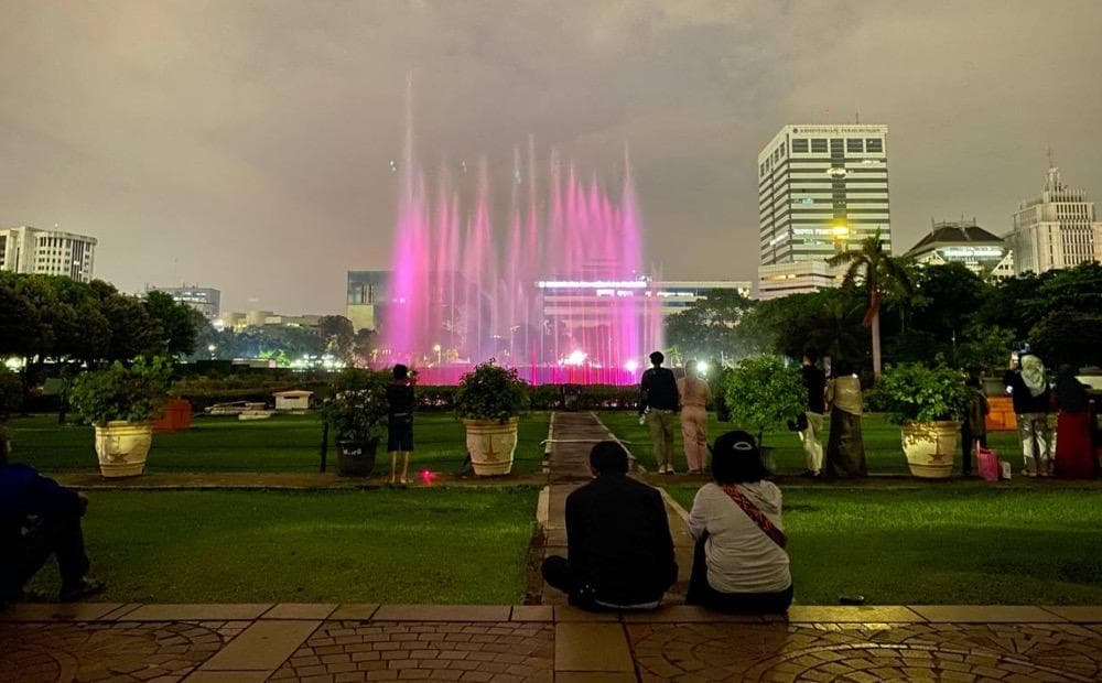 Cerita Warga Jauh-Jauh Datang ke Monas demi Saksikan Pertunjukan Imlek Cerita Warga Jauh-Jauh Datang ke Monas demi Saksikan Pertunjukan Imlek