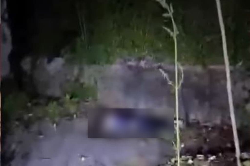 Viral! Konten Kreator Temukan Mayat Siswa SMP saat Live TikTok Horor di Eks Kampung Gajah KBB Viral! Konten Kreator Temukan Mayat Siswa SMP saat Live TikTok Horor di Eks Kampung Gajah KBB