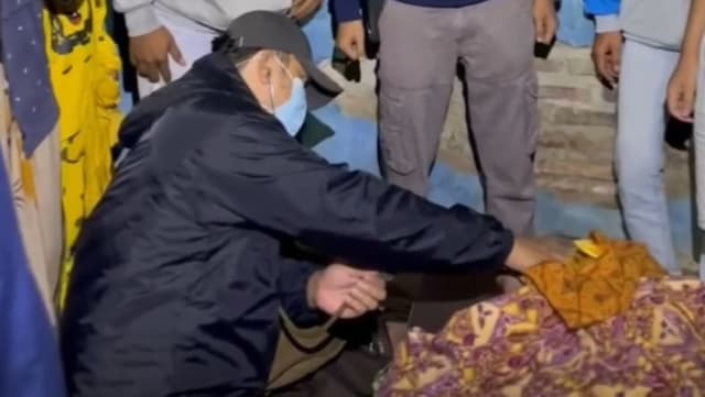 Kawanan Lebah Mengamuk di Batang, 1 Orang Tewas 2 Luka-Luka Kawanan Lebah Mengamuk di Batang, 1 Orang Tewas 2 Luka-Luka