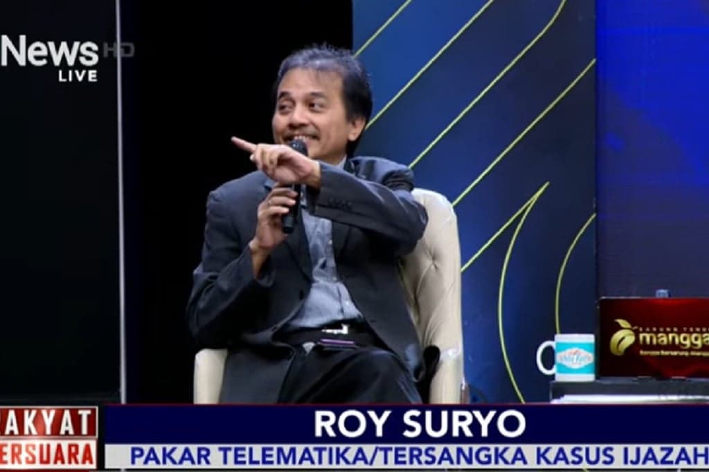 Roy Suryo Ungkap 2 Salinan Ijazah Jokowi Berbeda Ukuran: Harusnya Ditolak KPU! Roy Suryo Ungkap 2 Salinan Ijazah Jokowi Berbeda Ukuran: Harusnya Ditolak KPU!