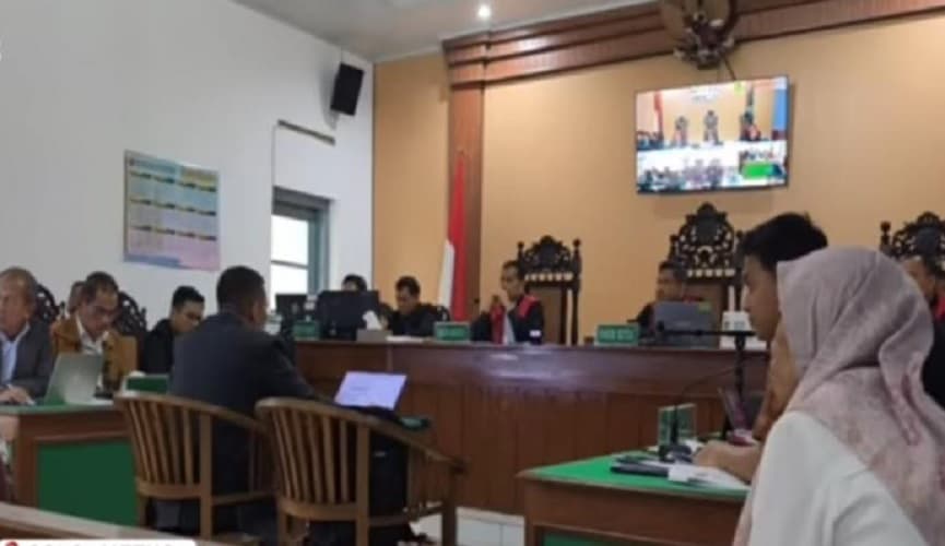 Jadi Saksi Ahli, Rismon Sianipar Sebut Lembar Format Skripsi Jokowi Belum Ada di Tahun 1985 Jadi Saksi Ahli, Rismon Sianipar Sebut Lembar Format Skripsi Jokowi Belum Ada di Tahun 1985