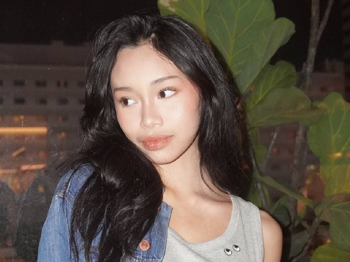 Gendis JKT48 Resmi Ditangguhkan hingga Mei 2026 gegara Foto Viral! Gendis JKT48 Resmi Ditangguhkan hingga Mei 2026 gegara Foto Viral!