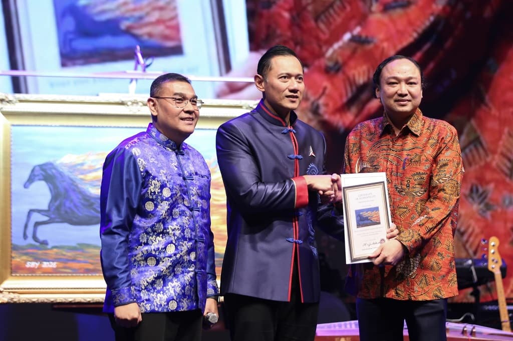 Lukisan Kuda Api Karya SBY Laku Rp6,5 Miliar, Hasil Lelang Disumbangkan Demokrat ke Warga Lukisan Kuda Api Karya SBY Laku Rp6,5 Miliar, Hasil Lelang Disumbangkan Demokrat ke Warga