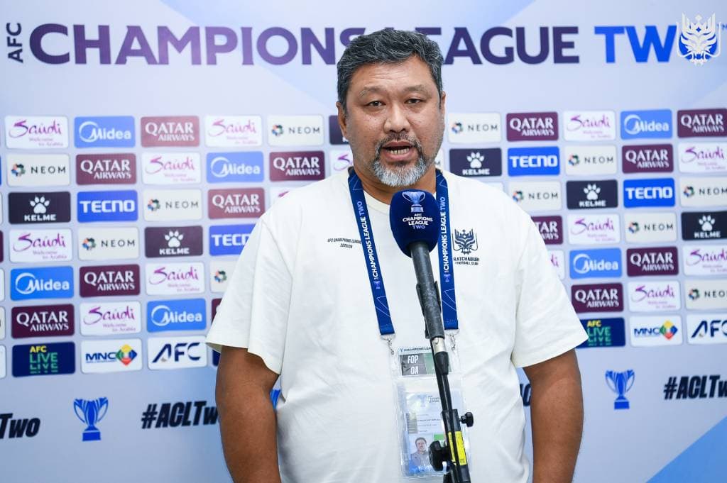 Pelatih Ratchaburi Blak-blakan: Kartu Merah Uilliam Barros Bikin Persib Tumbang Pelatih Ratchaburi Blak-blakan: Kartu Merah Uilliam Barros Bikin Persib Tumbang