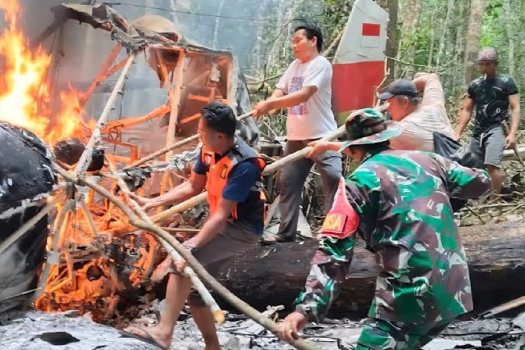 Kondisi Pesawat Pelita Air Jatuh di Krayan Nunukan, Terbakar dan Rusak Parah Kondisi Pesawat Pelita Air Jatuh di Krayan Nunukan, Terbakar dan Rusak Parah