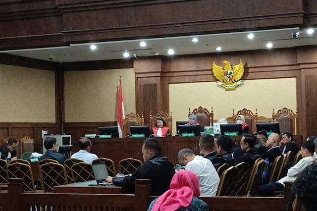 Kasus Pemerasan Izin TKA, Saksi Ngaku Terima Uang 2 Mingguan Capai Puluhan Juta Rupiah Kasus Pemerasan Izin TKA, Saksi Ngaku Terima Uang 2 Mingguan Capai Puluhan Juta Rupiah