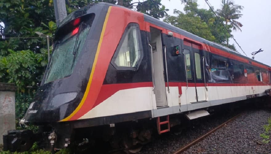 Kereta Bandara Tabrak Truk di Poris Tangerang, 12 Perjalanan Commuter Line Dibatalkan Kereta Bandara Tabrak Truk di Poris Tangerang, 12 Perjalanan Commuter Line Dibatalkan