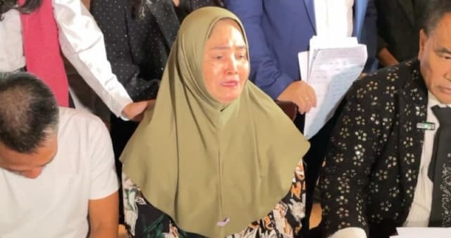 Tangis Ibu ABK yang Dituntut Mati Kasus Sabu 2 Ton Pecah: Anak Saya Tak Terlibat Tangis Ibu ABK yang Dituntut Mati Kasus Sabu 2 Ton Pecah: Anak Saya Tak Terlibat