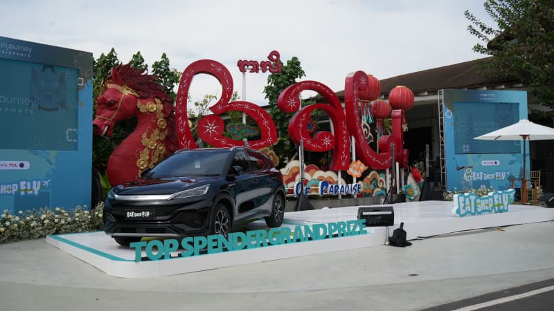 InJourney Airports Serahkan Hadiah 2 Mobil Listrik Eat Shop Fly kepada Pelanggan Bandara InJourney Airports Serahkan Hadiah 2 Mobil Listrik Eat Shop Fly kepada Pelanggan Bandara