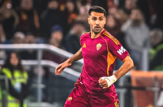 Bintang AS Roma Blak-blakan Bantah Sepakat dengan Juventus Bintang AS Roma Blak-blakan Bantah Sepakat dengan Juventus