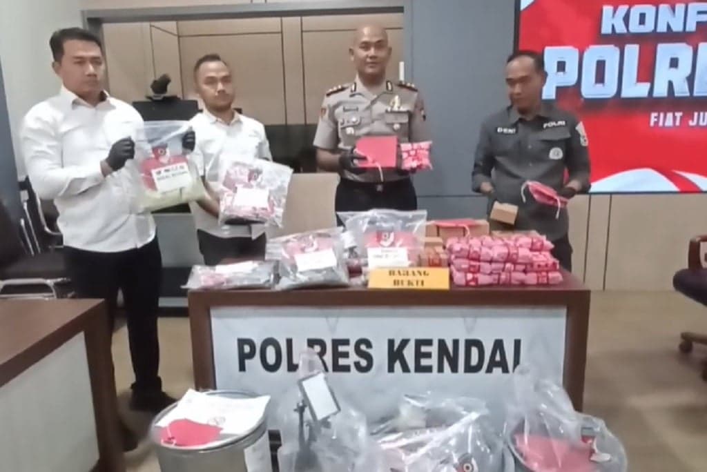 Kasus Ledakan Gudang Petasan di Sukorejo Kendal, Polisi Tetapkan 2 Tersangka Kasus Ledakan Gudang Petasan di Sukorejo Kendal, Polisi Tetapkan 2 Tersangka