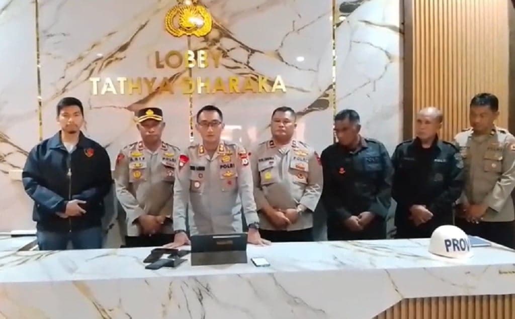 Selain Dipecat, Bripda Mesias Anggota Brimob Polda Maluku Terancam 15 Tahun Bui Selain Dipecat, Bripda Mesias Anggota Brimob Polda Maluku Terancam 15 Tahun Bui