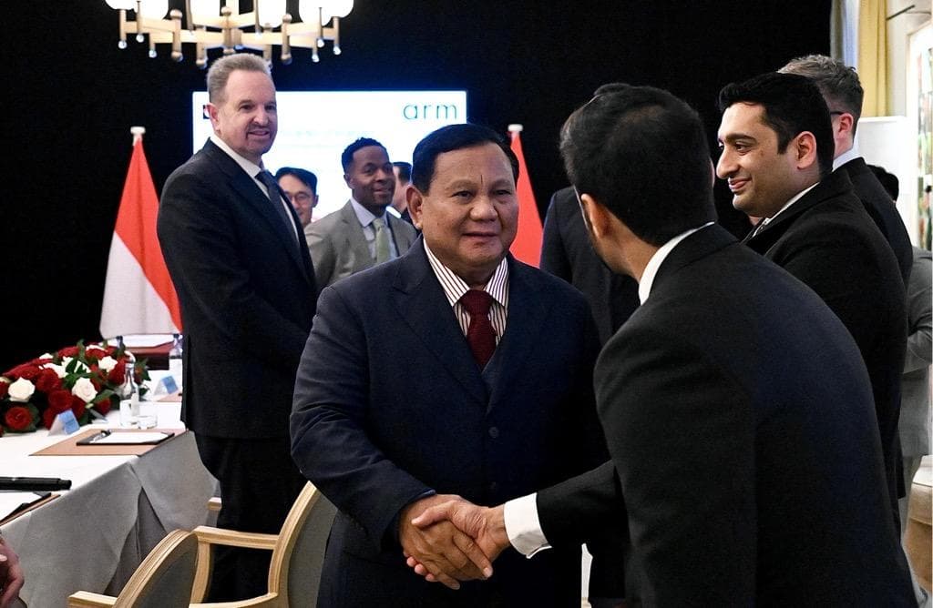 Usai AS, Prabowo Lanjutkan Kunjungan Karja ke London Usai AS, Prabowo Lanjutkan Kunjungan Karja ke London