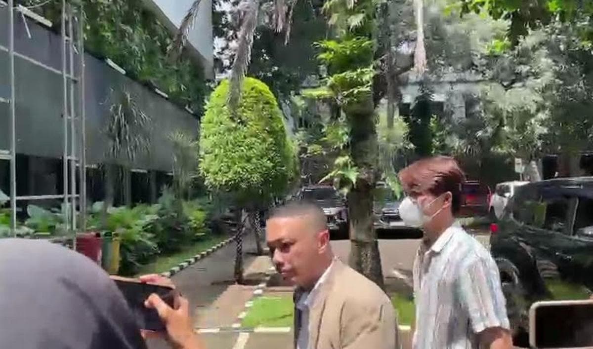 Rizky Billar Bawa Pengacara Datangi Polda Metro Jaya, Ada Apa? Rizky Billar Bawa Pengacara Datangi Polda Metro Jaya, Ada Apa?