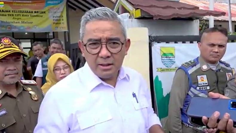 Viral! Lubang Bekas Galian Kabel di Jalan Gatot Subroto Bandung Makan Korban Jiwa, Pemotor Tewas Viral! Lubang Bekas Galian Kabel di Jalan Gatot Subroto Bandung Makan Korban Jiwa, Pemotor Tewas