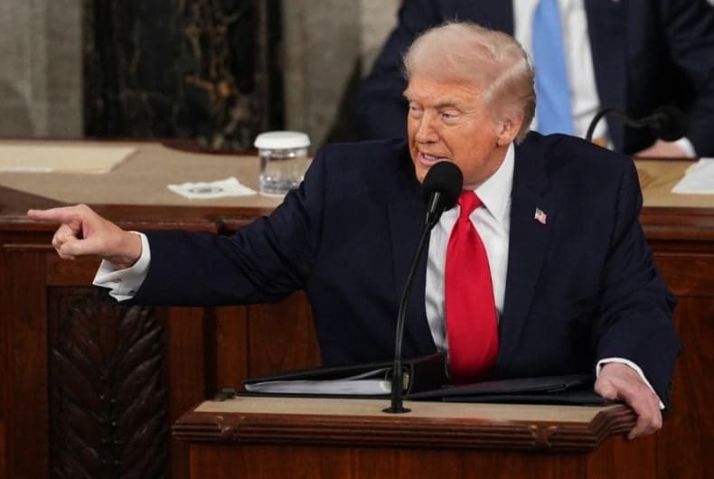 Pidato Kenegaraan Trump, Puluhan Politisi Partai Demokrat Boikot dan Walk Out Pidato Kenegaraan Trump, Puluhan Politisi Partai Demokrat Boikot dan Walk Out