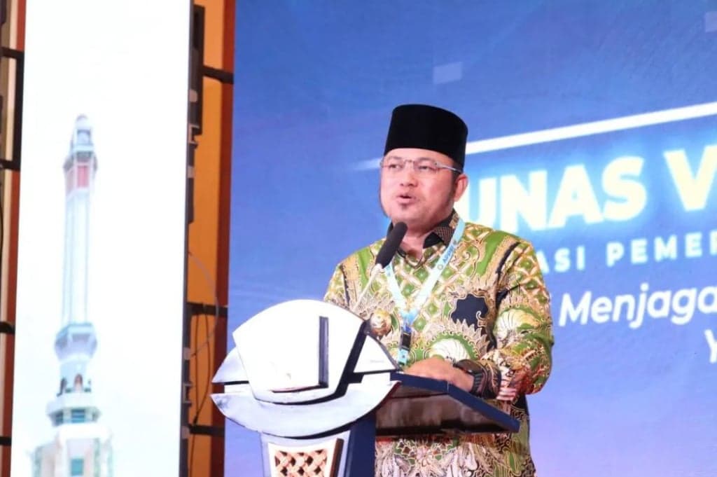 Gubernur Kaltim Buka Suara soal Pengadaan Mobil Dinas Rp8,5 Miliar Gubernur Kaltim Buka Suara soal Pengadaan Mobil Dinas Rp8,5 Miliar