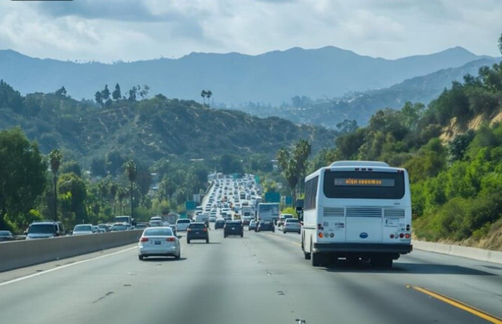 3,6 Juta Kendaraan Diprediksi Melintas di Tol Trans Jawa-Sumatera saat Mudik 2026 3,6 Juta Kendaraan Diprediksi Melintas di Tol Trans Jawa-Sumatera saat Mudik 2026