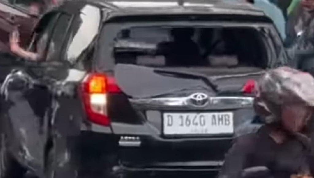 Senpi Mainan hingga Golok Ditemukan dalam Mobil Lawan Arah di Jakpus, Buat Apa? Senpi Mainan hingga Golok Ditemukan dalam Mobil Lawan Arah di Jakpus, Buat Apa?