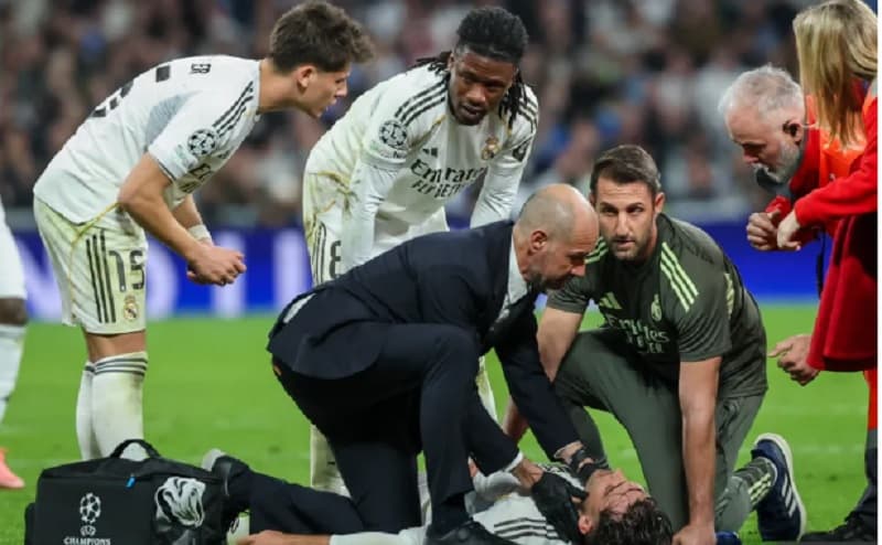 Kabar Terbaru Bek Real Madrid yang Dilarikan ke RS Pakai Penyangga Leher usai Tabrakan Horor Kabar Terbaru Bek Real Madrid yang Dilarikan ke RS Pakai Penyangga Leher usai Tabrakan Horor