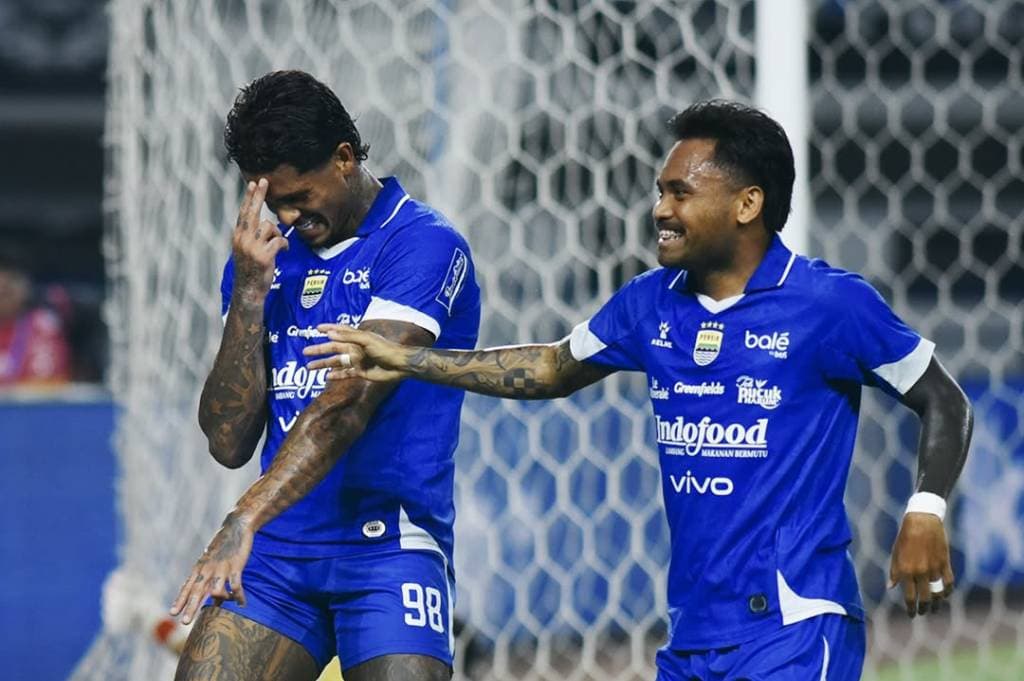 Pesta Gol di GBLA! Persib Bintang 5 Hancurkan Madura United, Takhta Super League Aman Pesta Gol di GBLA! Persib Bintang 5 Hancurkan Madura United, Takhta Super League Aman
