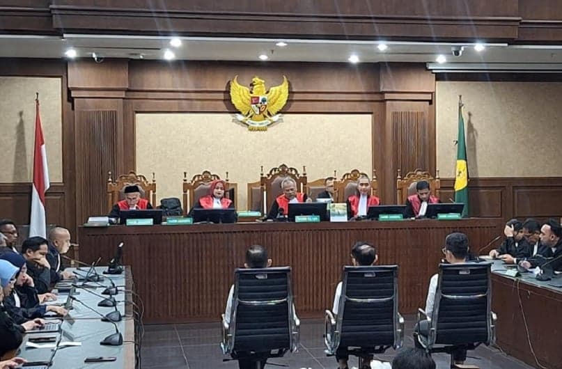 Breaking News: Riva Siahaan Divonis 9 Tahun Penjara Korupsi Tata Kelola Minyak Mentah Breaking News: Riva Siahaan Divonis 9 Tahun Penjara Korupsi Tata Kelola Minyak Mentah