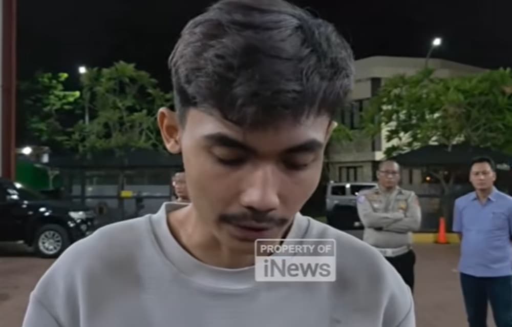 Sopir Mobil Lawan Arah di Gunung Sahari Jakpus Juga jadi Tersangka Kepemilikan Sajam dan Pelat Palsu Sopir Mobil Lawan Arah di Gunung Sahari Jakpus Juga jadi Tersangka Kepemilikan Sajam dan Pelat Palsu