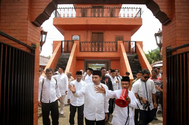 Pemkot Madiun Hadirkan Destinasi Wisata Religi, Pelancong Luar Daerah Antusias Pemkot Madiun Hadirkan Destinasi Wisata Religi, Pelancong Luar Daerah Antusias