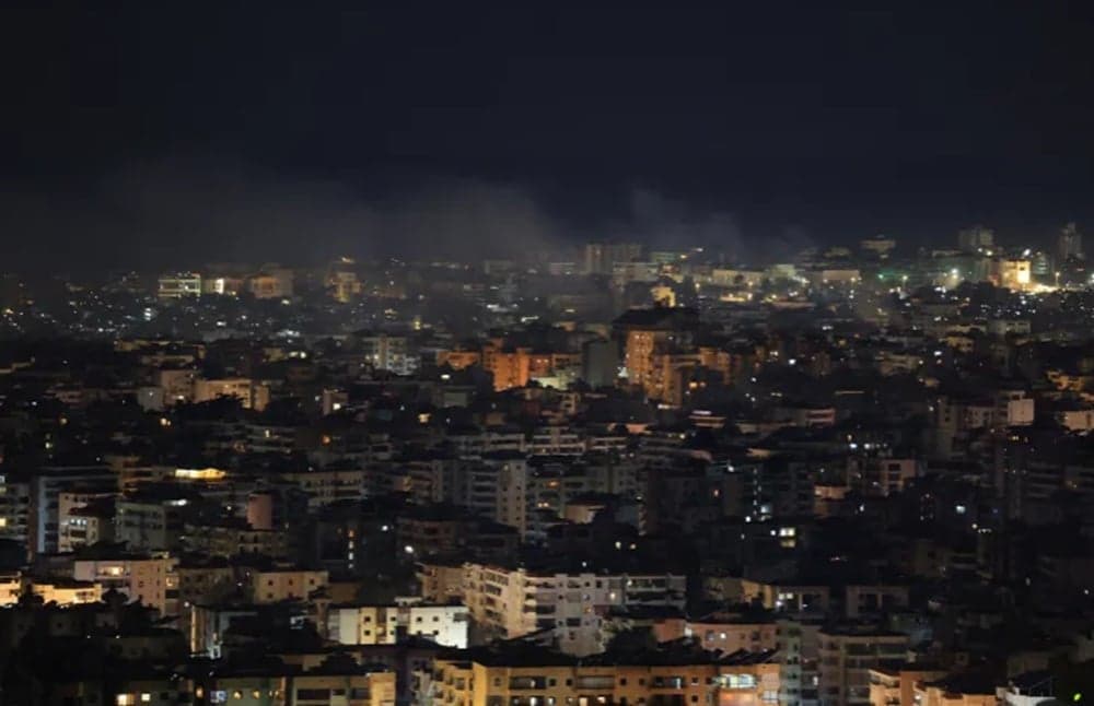 Israel Bom Beirut usai Serangan Roket Hizbullah Israel Bom Beirut usai Serangan Roket Hizbullah