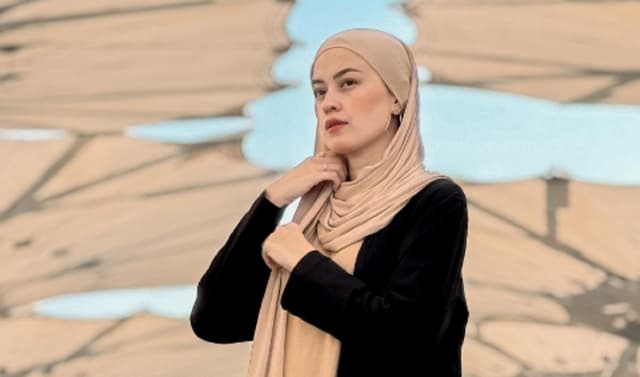 Umrah Bersama Ibunda, Kimberly Ryder Akan Rayakan Lebaran di Makkah Umrah Bersama Ibunda, Kimberly Ryder Akan Rayakan Lebaran di Makkah