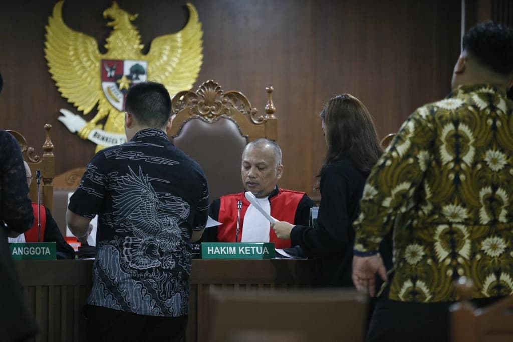 Serahkan 12 Bukti Tambahan ke Hakim, Kuasa Hukum MNC Tegaskan Gugatan CMNP Tak Masuk Akal Serahkan 12 Bukti Tambahan ke Hakim, Kuasa Hukum MNC Tegaskan Gugatan CMNP Tak Masuk Akal